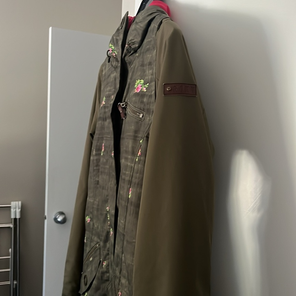 Roxy Snowboard Jacket - Picture 3 of 6